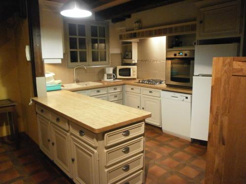 Photo 8 : CUISINE d'une maison située à Le Bois-Plage-en-Ré, île de Ré.