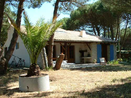 Photo 7 :  d'une maison située à Le Bois-Plage-en-Ré, île de Ré.