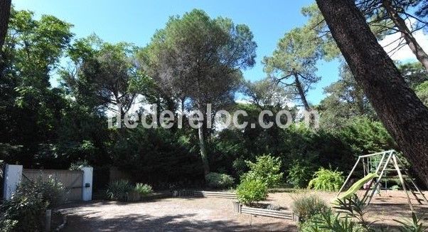 Photo 26 : ENTREE d'une maison située à Rivedoux-Plage, île de Ré.