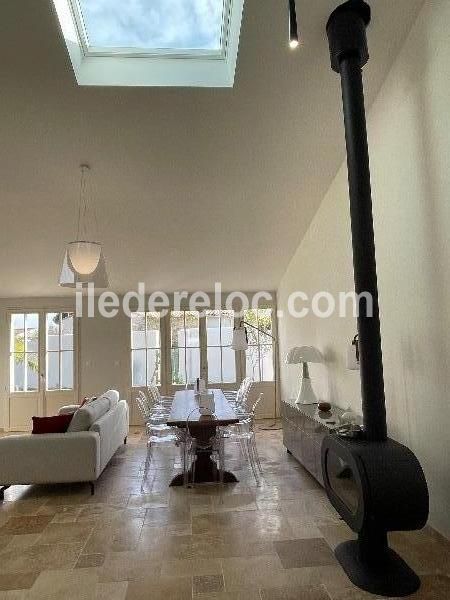 Photo 28 : SEJOUR d'une maison située à La Couarde-sur-mer, île de Ré.