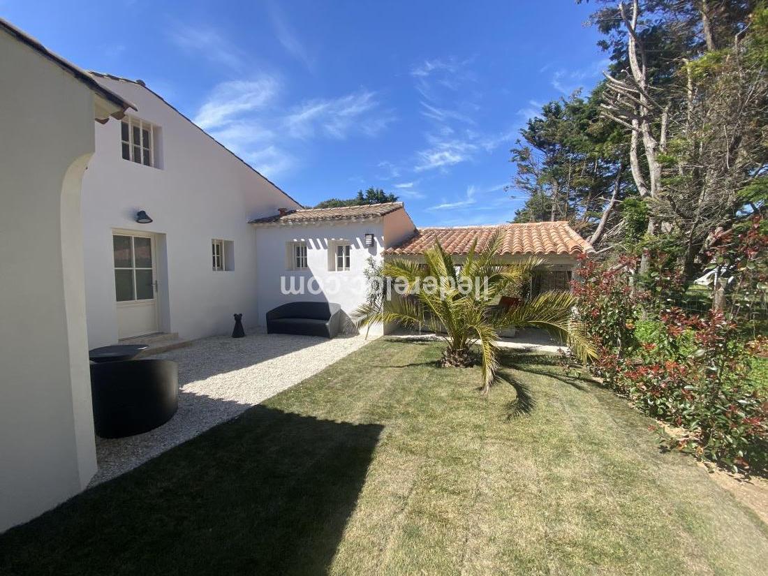 Photo 16 : EXTERIEUR d'une maison située à La Couarde-sur-mer, île de Ré.