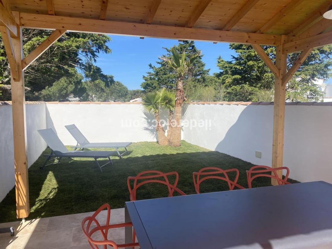 Photo 10 : TERRASSE d'une maison située à La Couarde-sur-mer, île de Ré.