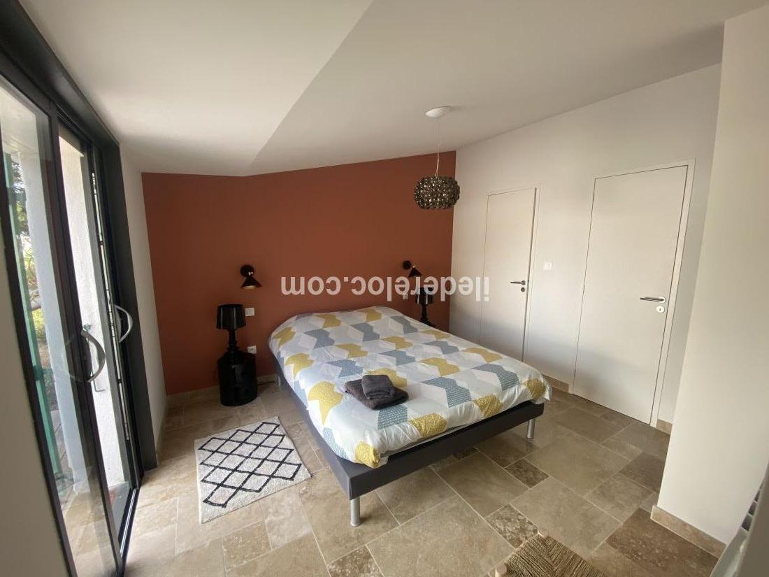 Photo 43 : CHAMBRE d'une maison située à La Couarde-sur-mer, île de Ré.