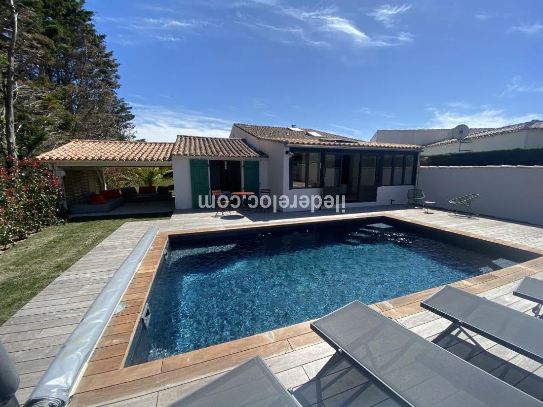Photo 1 : NC d'une maison située à La Couarde-sur-mer, île de Ré.