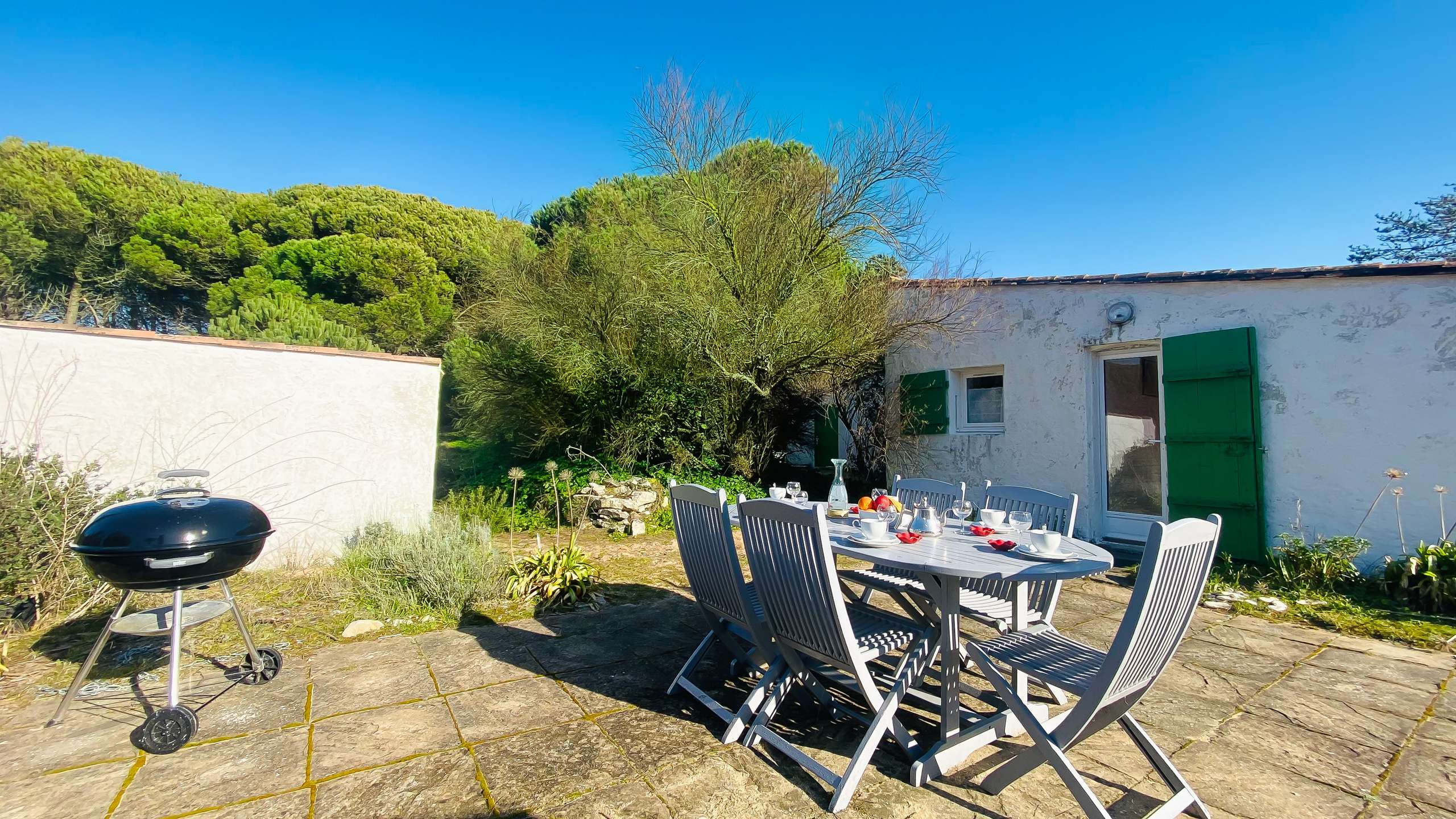 Photo 2 :  d'une maison située à Le Bois-Plage-en-Ré, île de Ré.