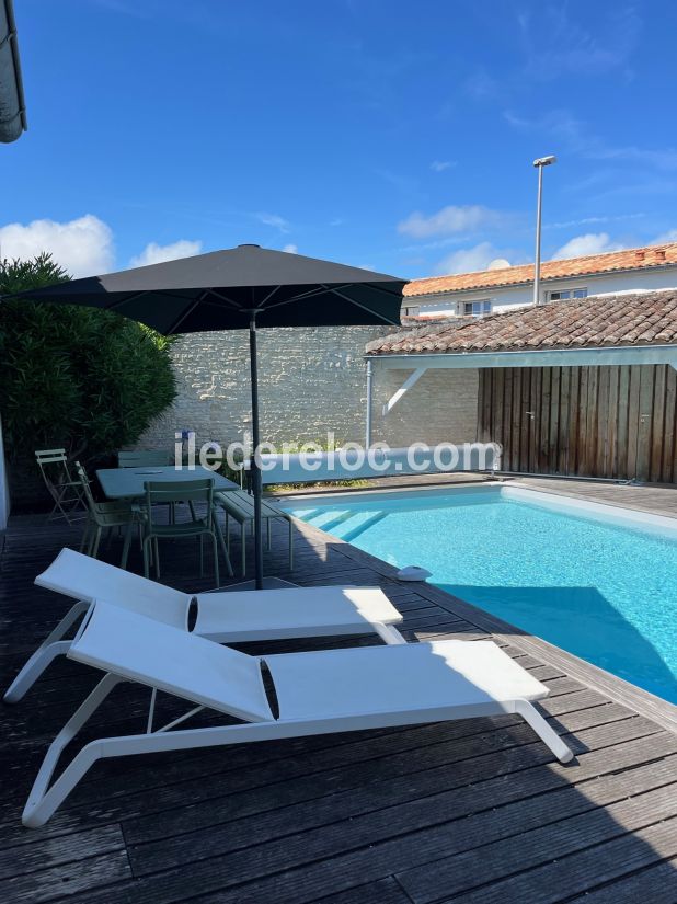 Photo 2 : PISCINE d'une maison située à La Couarde-sur-mer, île de Ré.