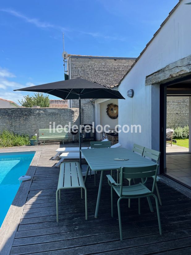 Photo 3 : EXTERIEUR d'une maison située à La Couarde-sur-mer, île de Ré.