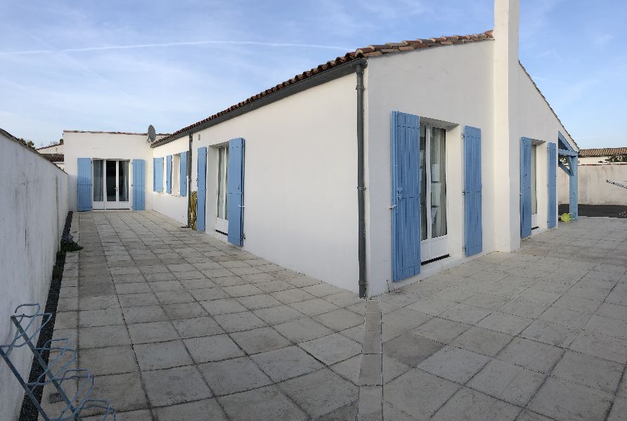 Photo 1 : NC d'une maison située à La Couarde-sur-mer, île de Ré.