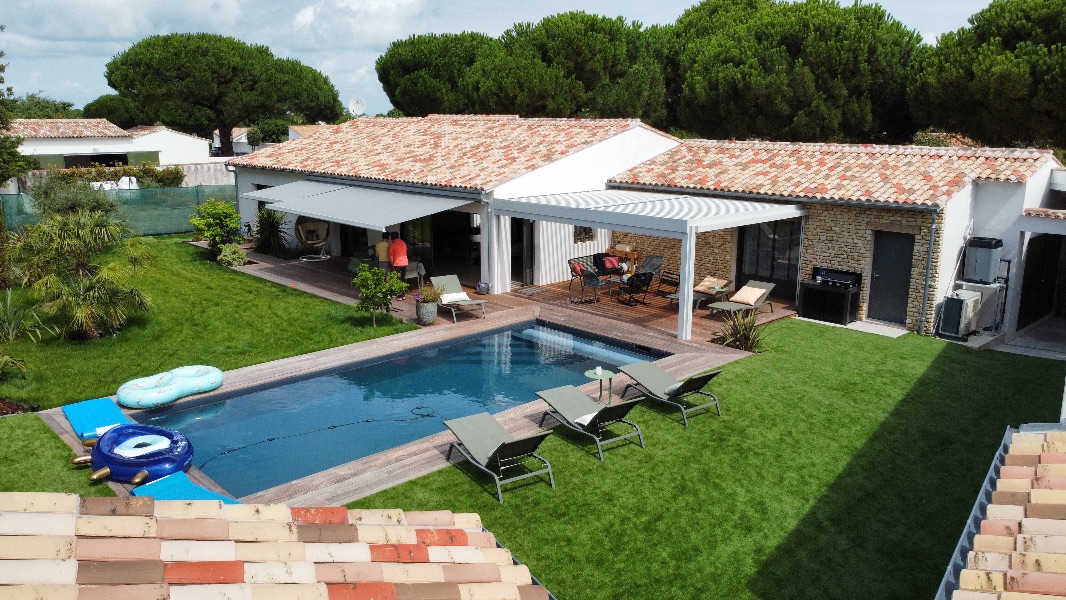 Photo 28 : PISCINE d'une maison située à La Flotte, île de Ré.