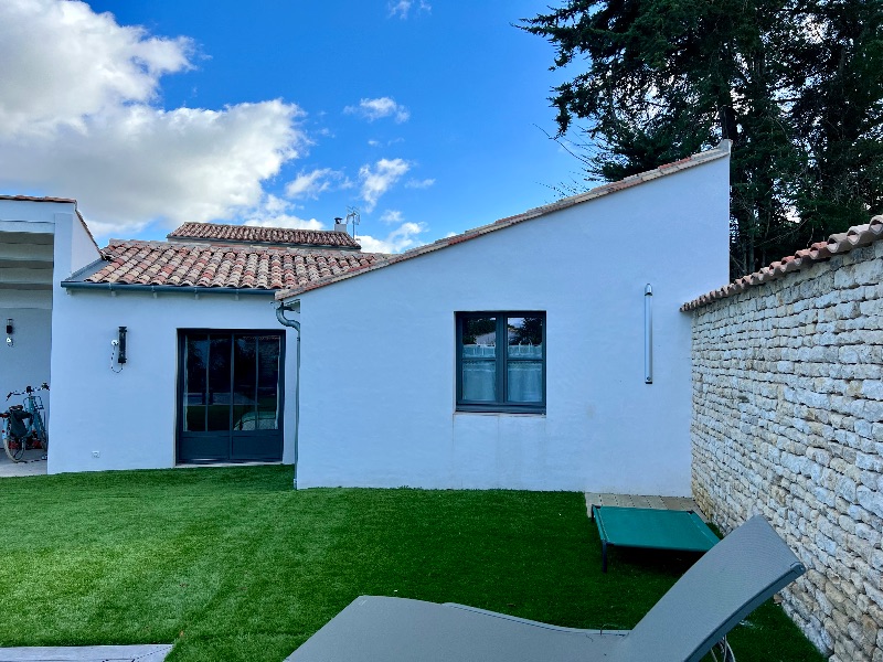 Photo 1 : EXTERIEUR d'une maison située à La Flotte, île de Ré.