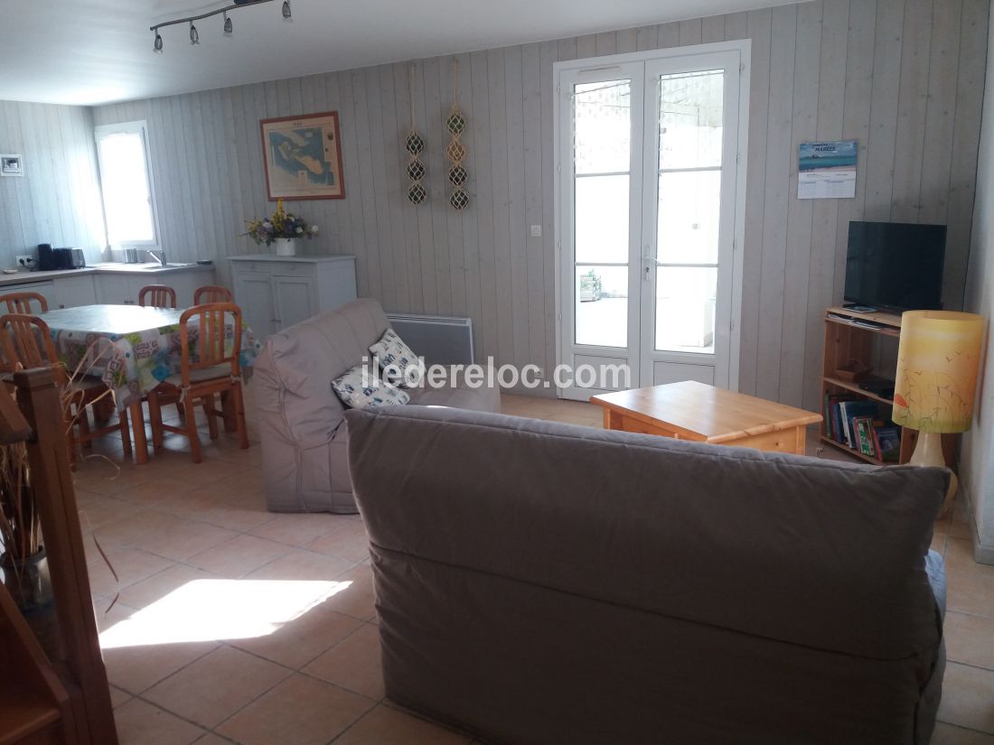 Photo 8 : SEJOUR d'une maison située à Le Bois-Plage-en-Ré, île de Ré.