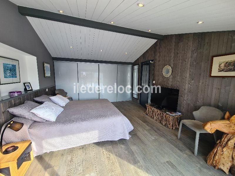 Photo 22 : CHAMBRE d'une maison située à Le Bois-Plage-en-Ré, île de Ré.