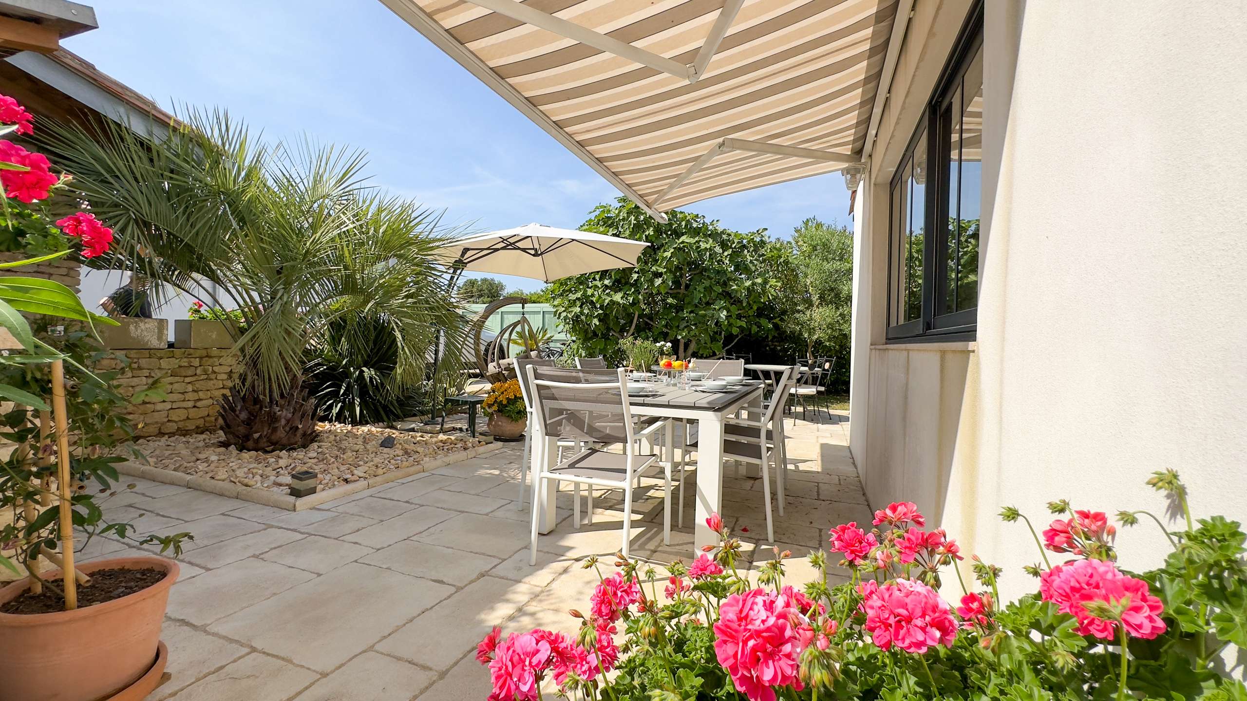 Photo 2 :  d'une maison située à Loix, île de Ré.