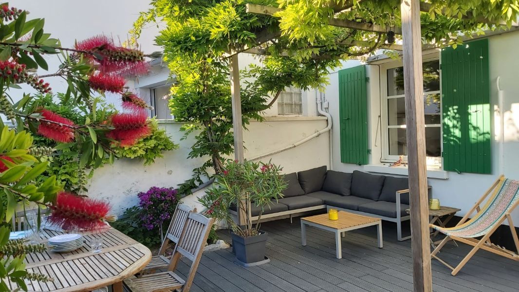 Photo 1 : TERRASSE d'une maison située à Rivedoux-Plage, île de Ré.