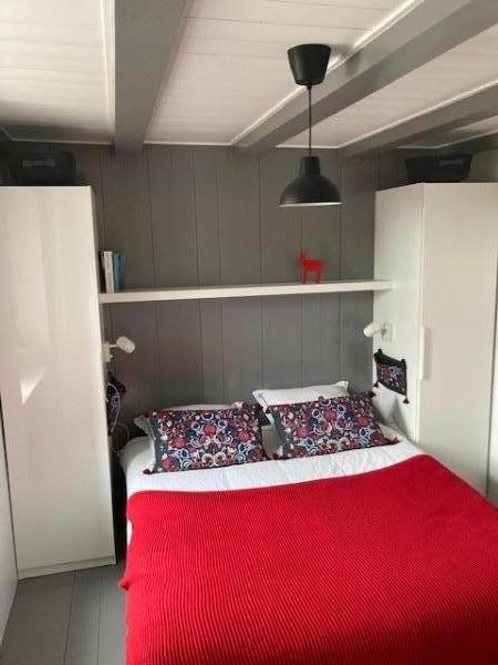 Photo 5 : CHAMBRE d'une maison située à Ars, île de Ré.