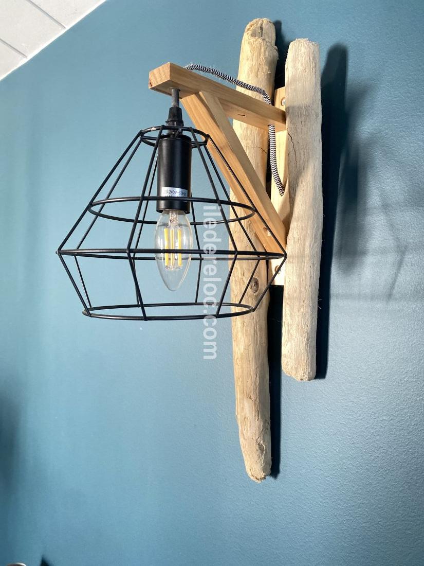 Photo 8 : ENTREE d'une maison situ&eacute;e &agrave; Le Bois-Plage-en-R&eacute;, &icirc;le de R&eacute;.