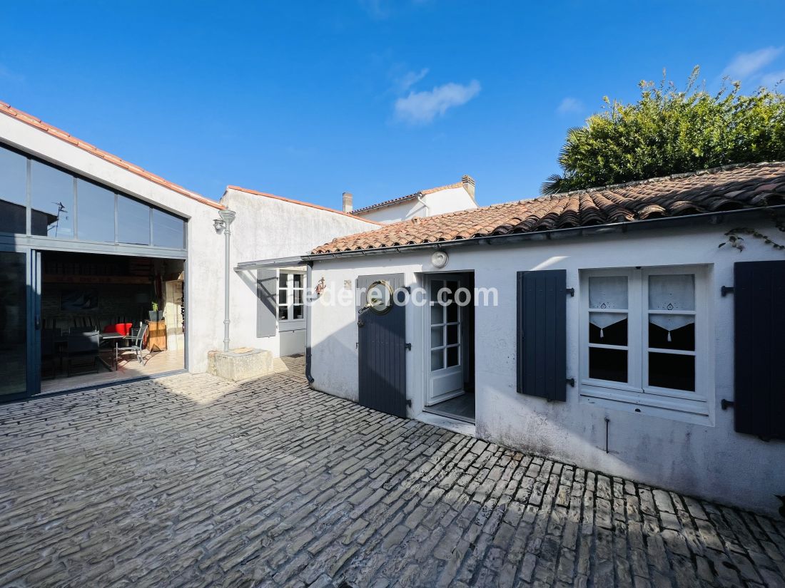 Photo 7 : EXTERIEUR d'une maison située à La Flotte-en-Ré, île de Ré.