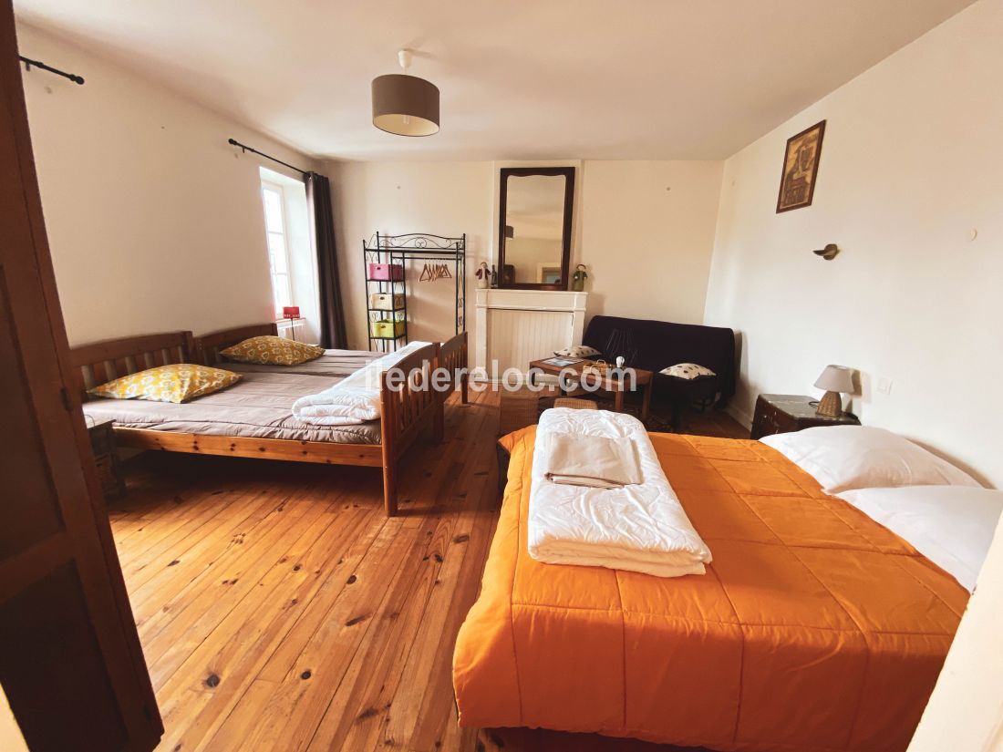 Photo 18 : CHAMBRE d'une maison située à Saint-Clément-des-Baleines, île de Ré.