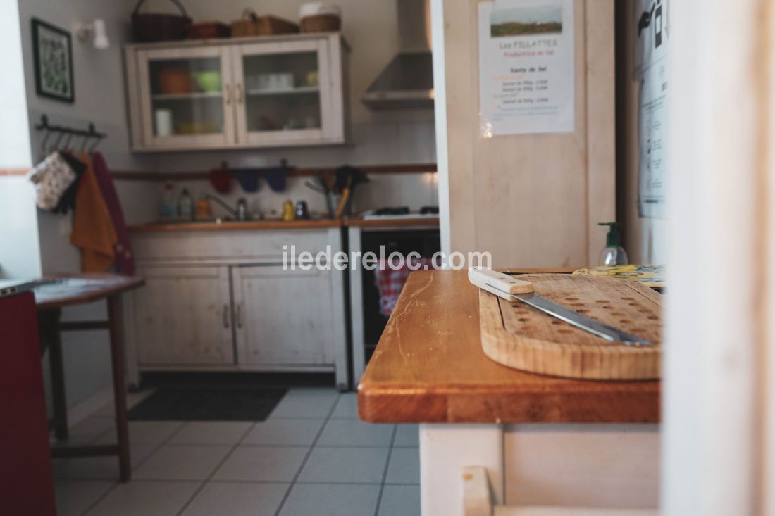 Photo 3 : CUISINE d'une maison située à Saint-Clément-des-Baleines, île de Ré.