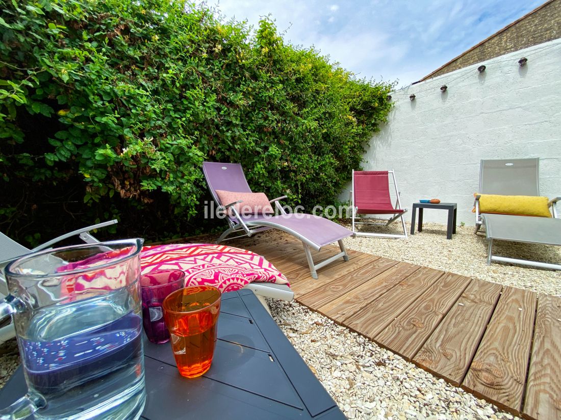 Photo 2 : TERRASSE d'une maison située à Saint-Clément-des-Baleines, île de Ré.