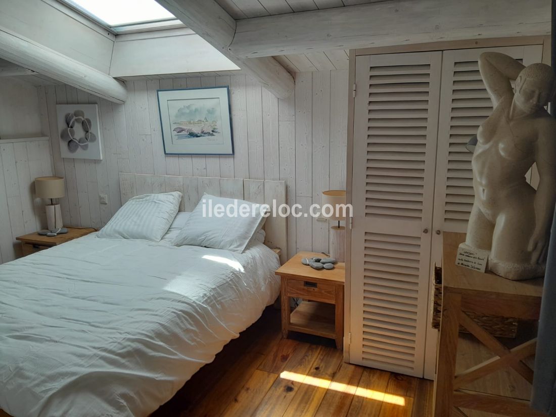 Photo 14 : CHAMBRE d'une maison située à Ars en Ré, île de Ré.