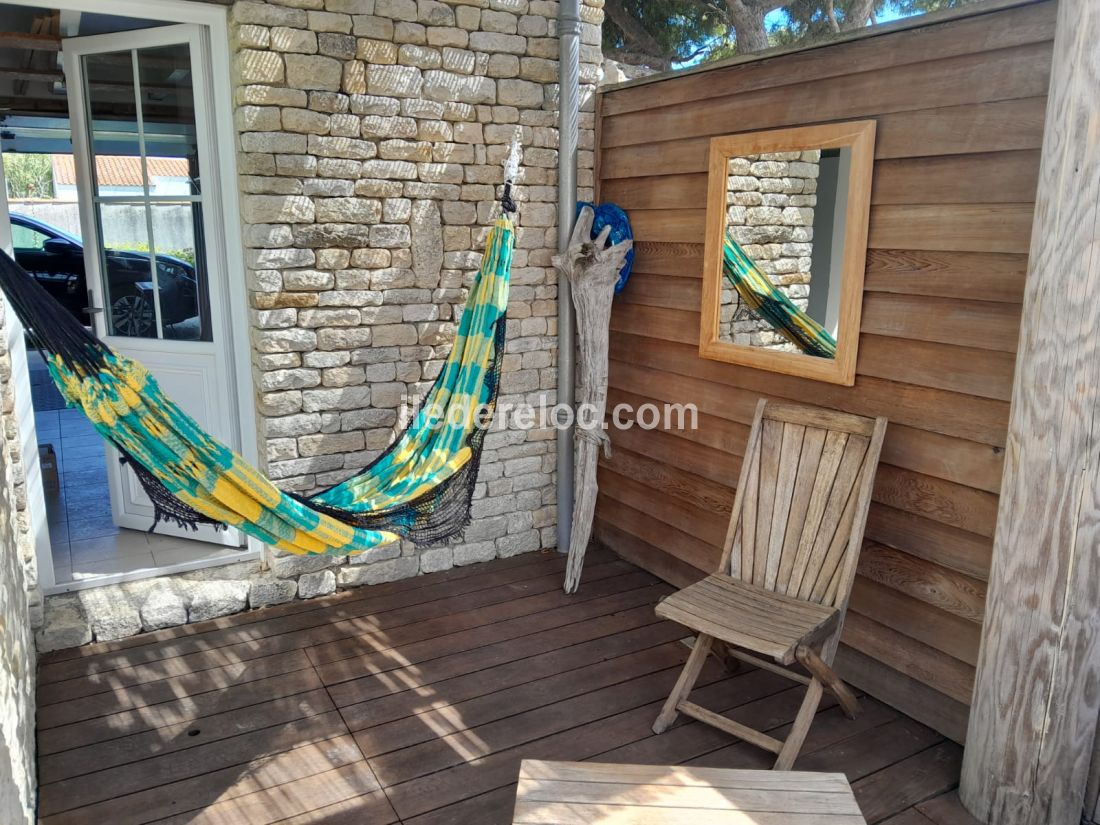 Photo 1 : TERRASSE d'une maison située à Ars en Ré, île de Ré.