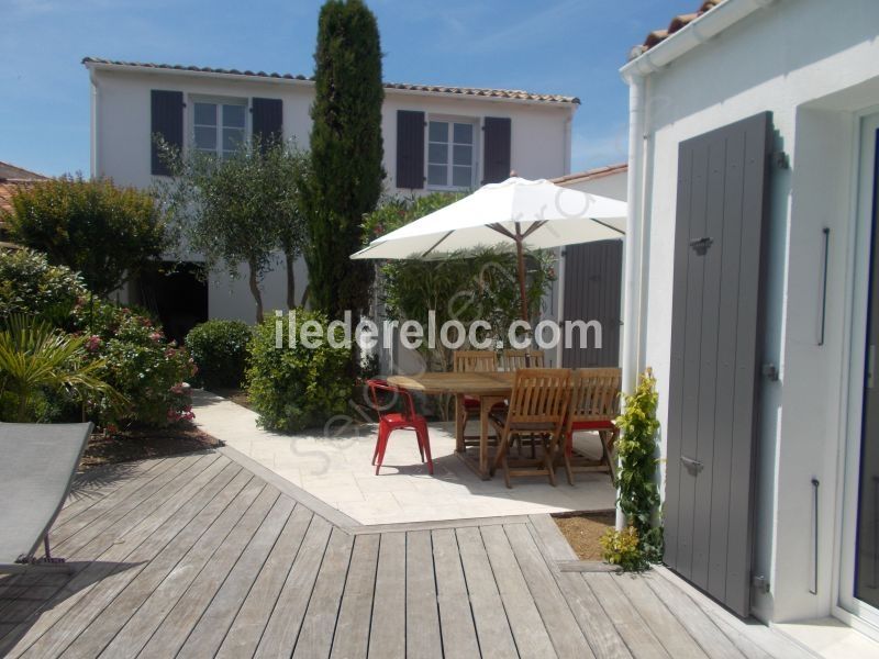 Photo 1 : TERRASSE d'une maison située à Le Bois-Plage-en-Ré, île de Ré.