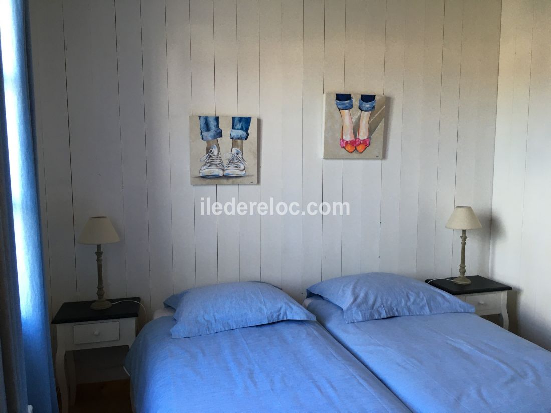 Photo 11 : CHAMBRE d'une maison située à Le Bois-Plage-en-Ré, île de Ré.