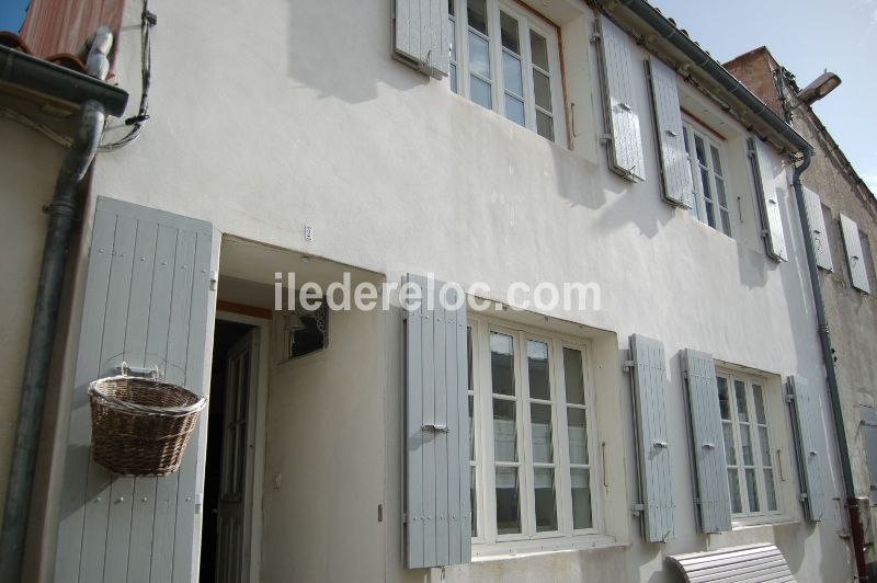 Photo 1 : EXTERIEUR d'une maison située à Ars en Ré, île de Ré.