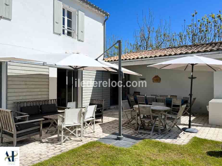 Photo 2 : NC d'une maison située à Les Portes-en-Ré, île de Ré.