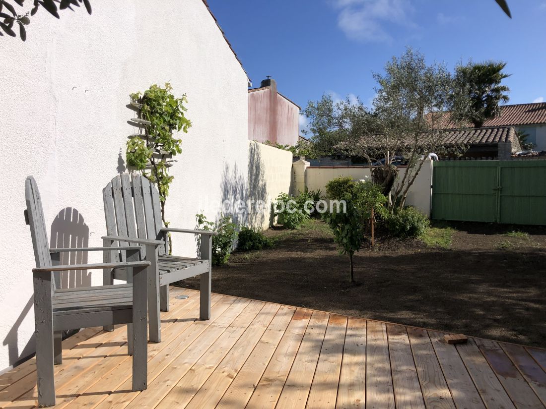 Photo 18 : TERRASSE d'une maison située à Saint-Clément-des-Baleines, île de Ré.