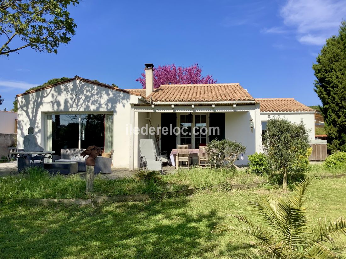 Photo 1 : NC d'une maison située à Sainte-Marie-de-Ré, île de Ré.