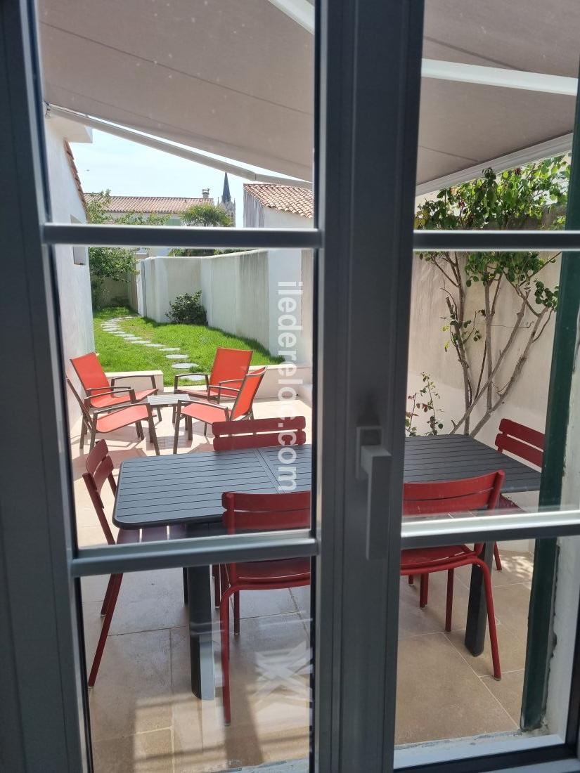 Photo 3 : TERRASSE d'une maison située à La Couarde-sur-mer, île de Ré.