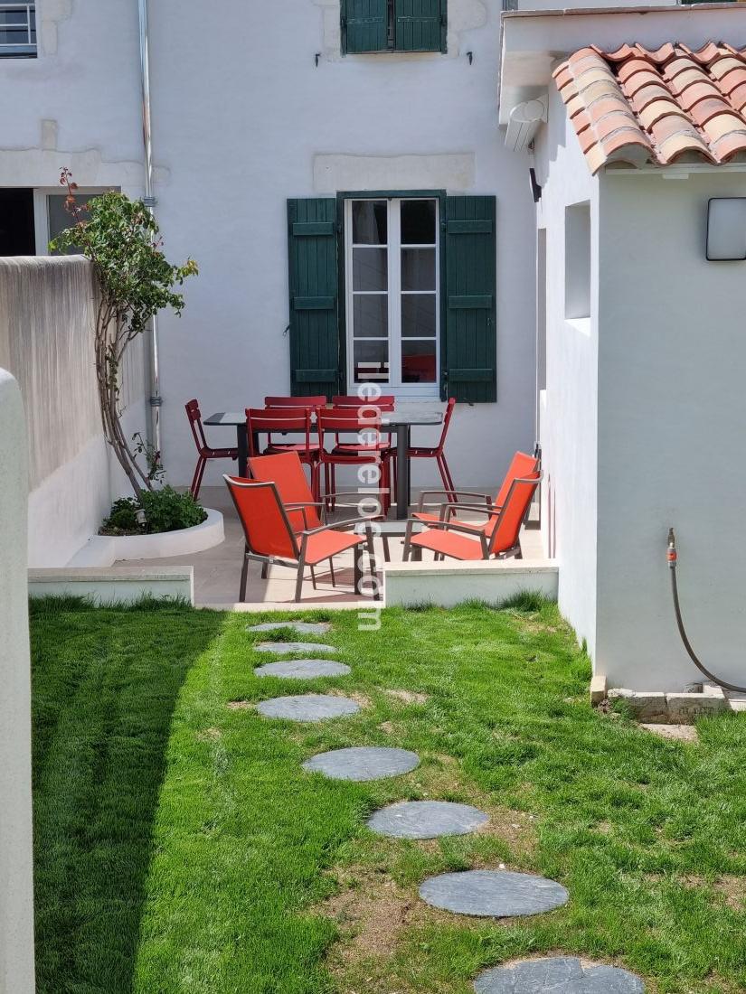 Photo 4 : TERRASSE d'une maison située à La Couarde-sur-mer, île de Ré.