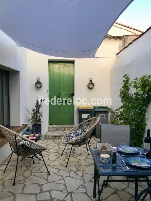 Photo 11 : PATIO d'une maison située à Loix, île de Ré.