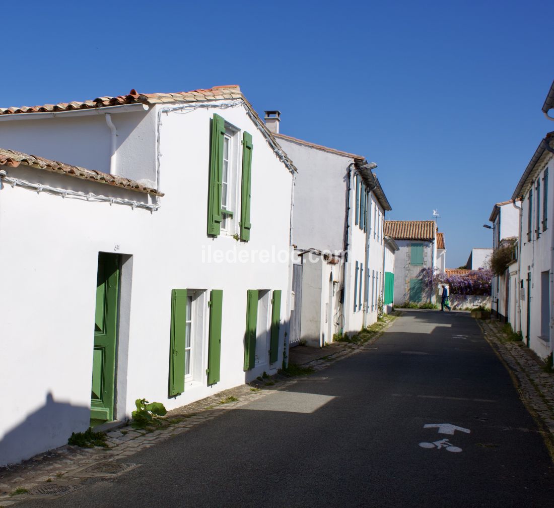 Photo 6 : EXTERIEUR d'une maison située à Loix, île de Ré.