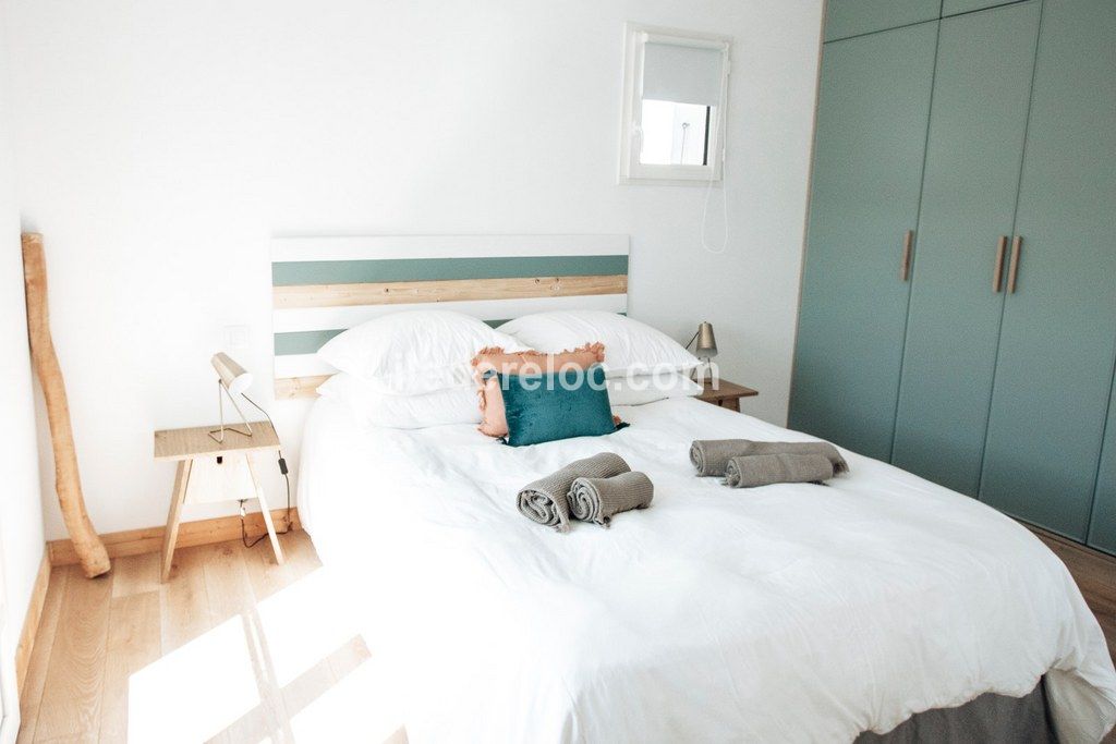 Photo 20 : CHAMBRE d'une maison situ&eacute;e &agrave; Sainte-Marie-de-R&eacute;, &icirc;le de R&eacute;.