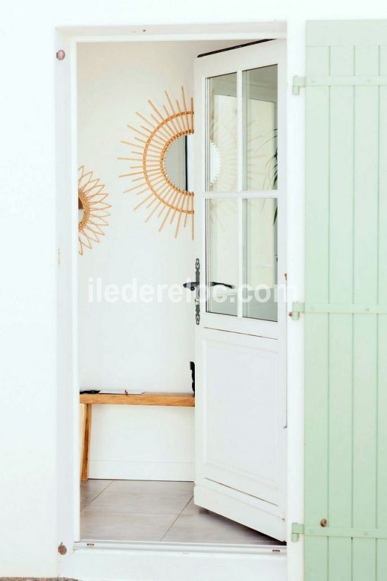 Photo 22 : ENTREE d'une maison situ&eacute;e &agrave; Sainte-Marie-de-R&eacute;, &icirc;le de R&eacute;.