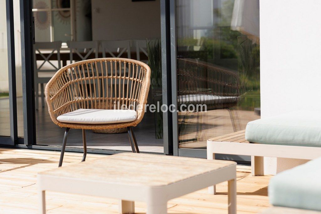 Photo 19 : TERRASSE d'une maison situ&eacute;e &agrave; Sainte-Marie-de-R&eacute;, &icirc;le de R&eacute;.