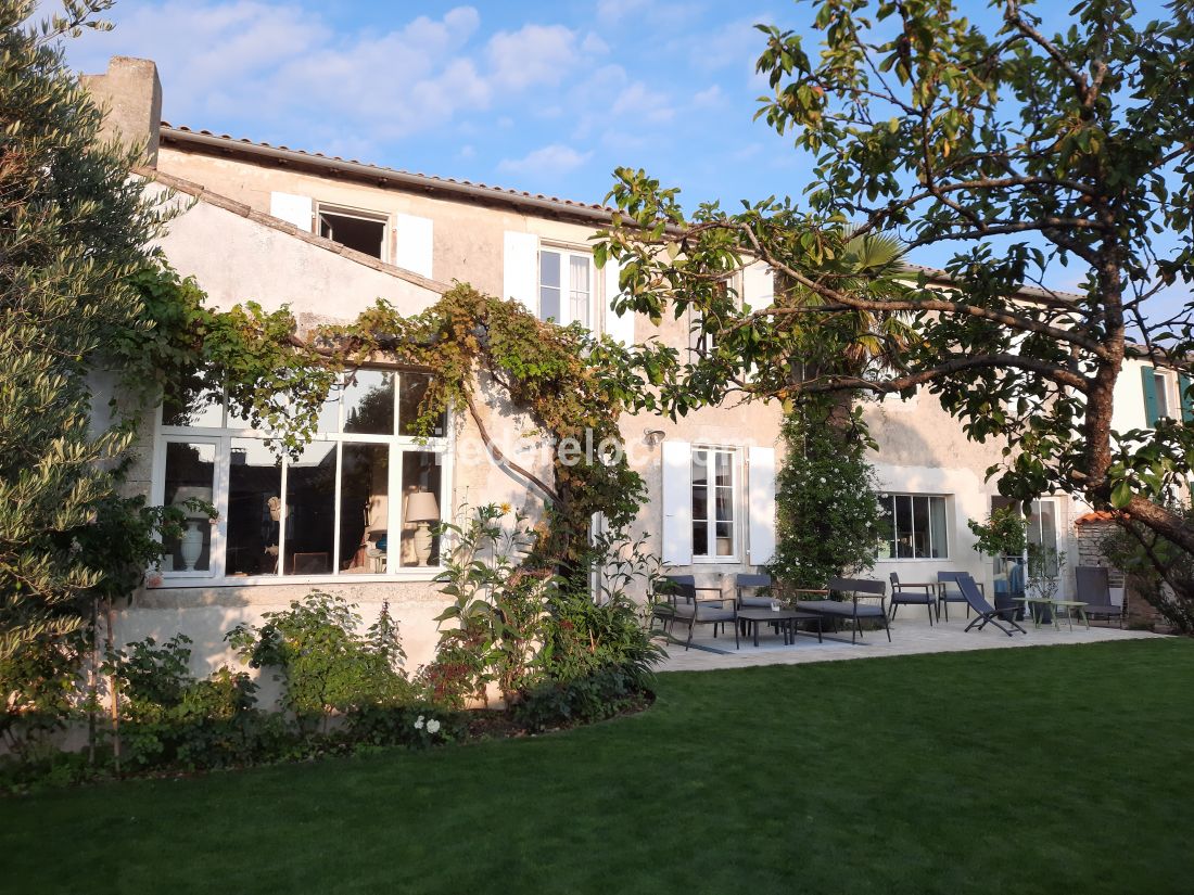 Photo 1 : EXTERIEUR d'une maison située à Le Bois-Plage-en-Ré, île de Ré.