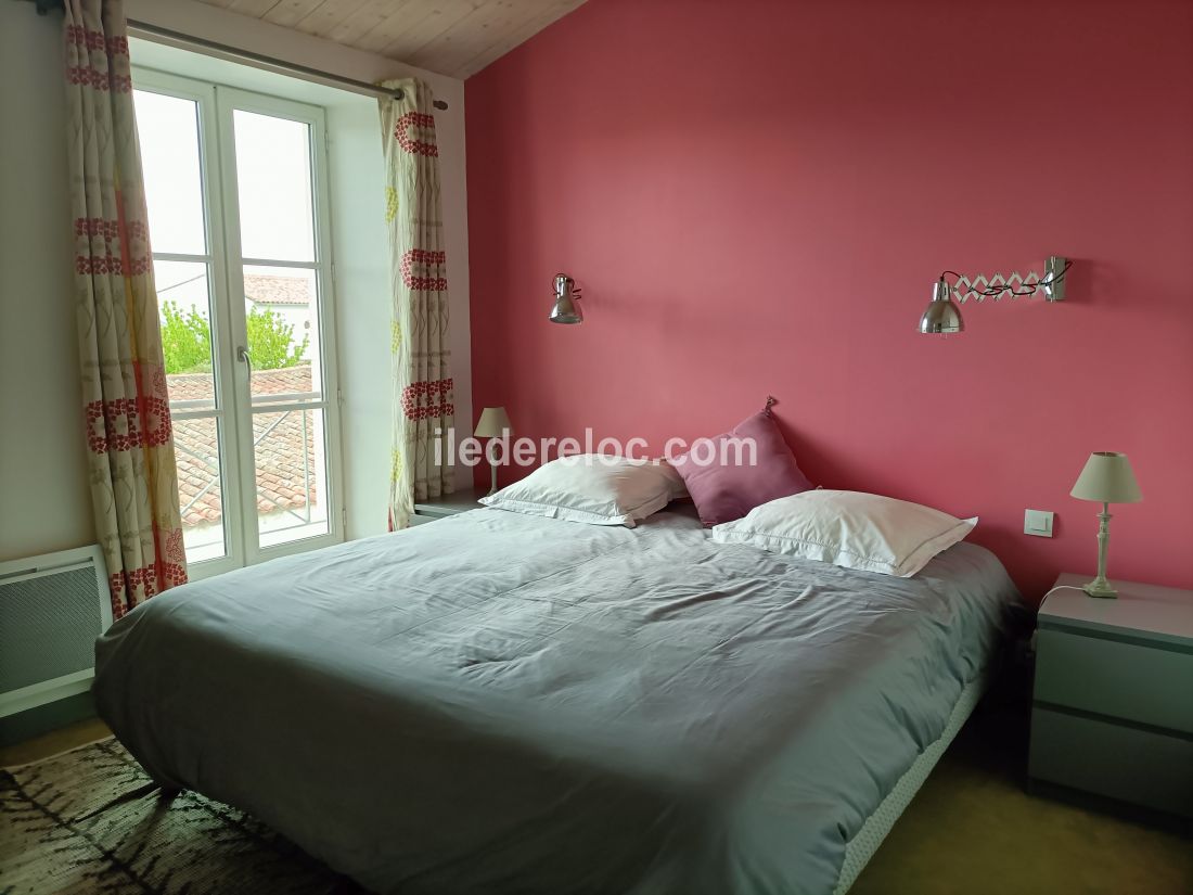 Photo 9 : CHAMBRE d'une maison située à Le Bois-Plage-en-Ré, île de Ré.