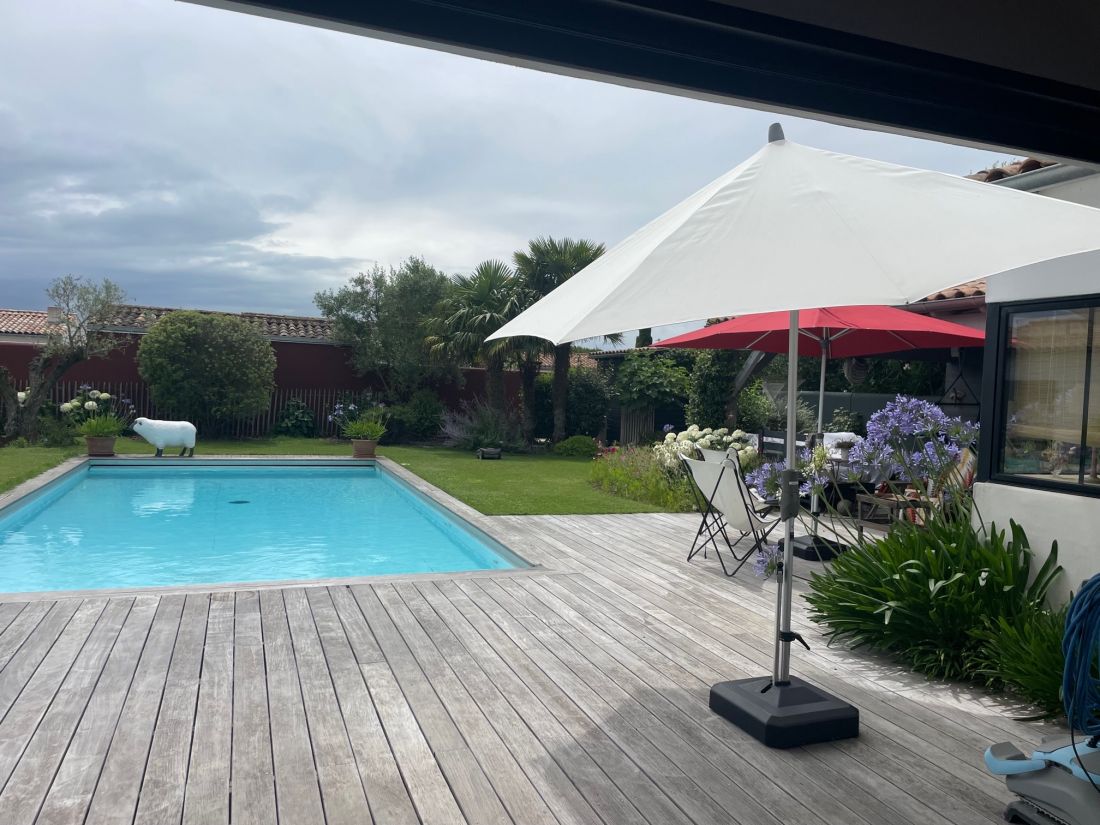 Photo 6 : TERRASSE d'une maison située à Sainte-Marie-de-Ré, île de Ré.