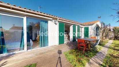 Ile de Ré:Maison à 100 mètres de la mer