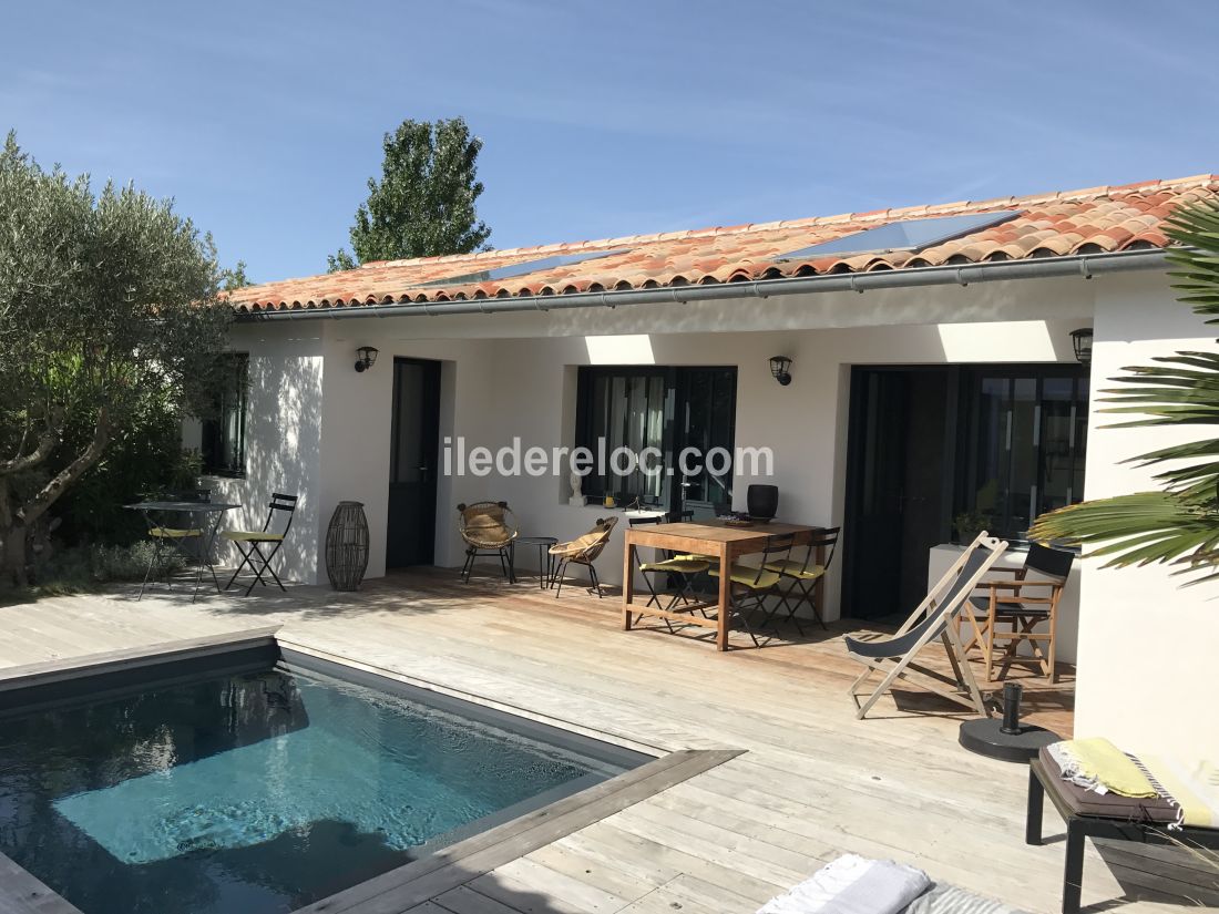 Photo 1 : PISCINE d'une maison située à Loix, île de Ré.