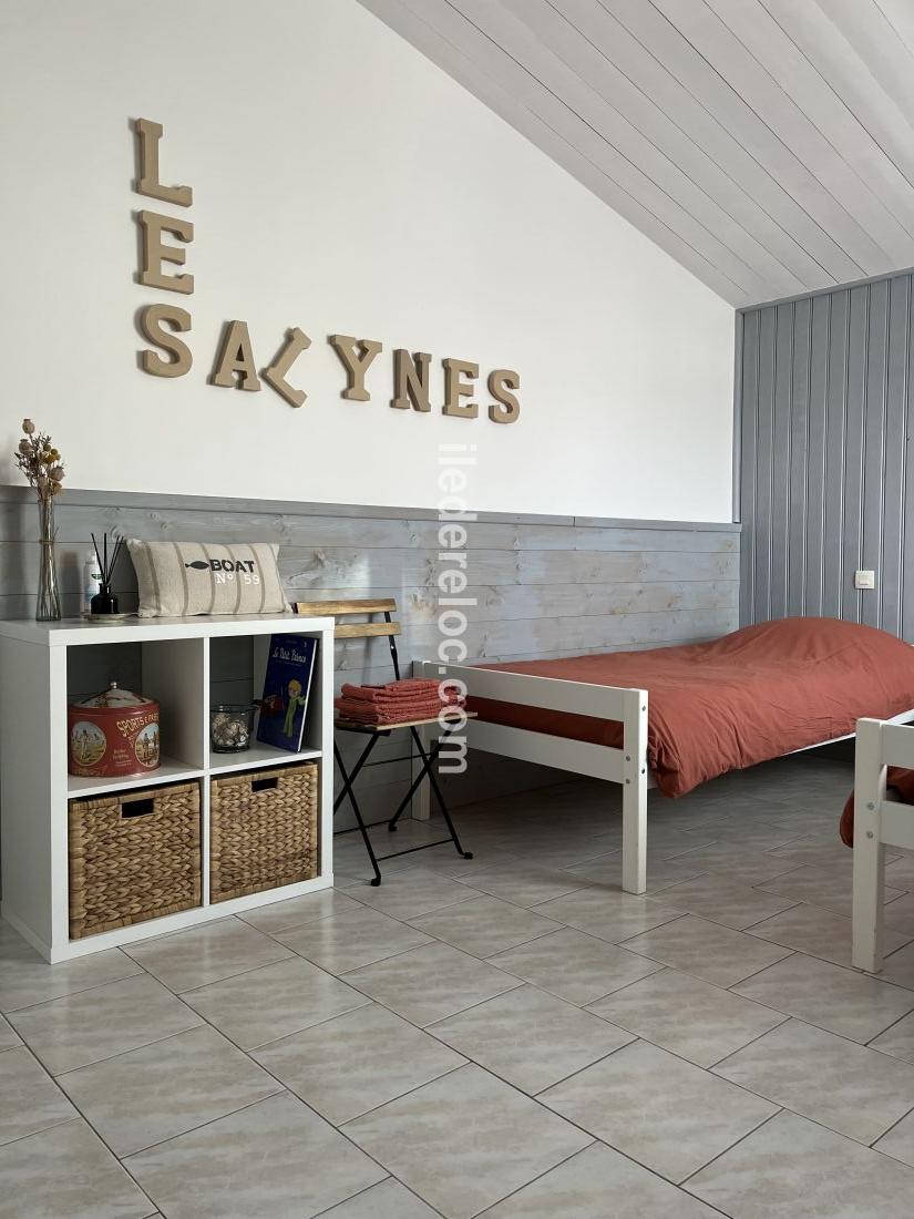 Photo 19 : CHAMBRE d'une maison situ&eacute;e &agrave; Le Bois-Plage-en-R&eacute;, &icirc;le de R&eacute;.