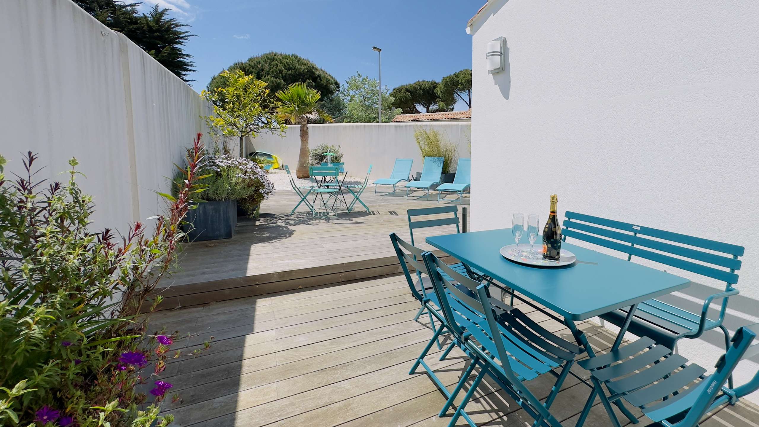 Photo 3 :  d'une maison située à Le Bois-Plage-en-Ré, île de Ré.