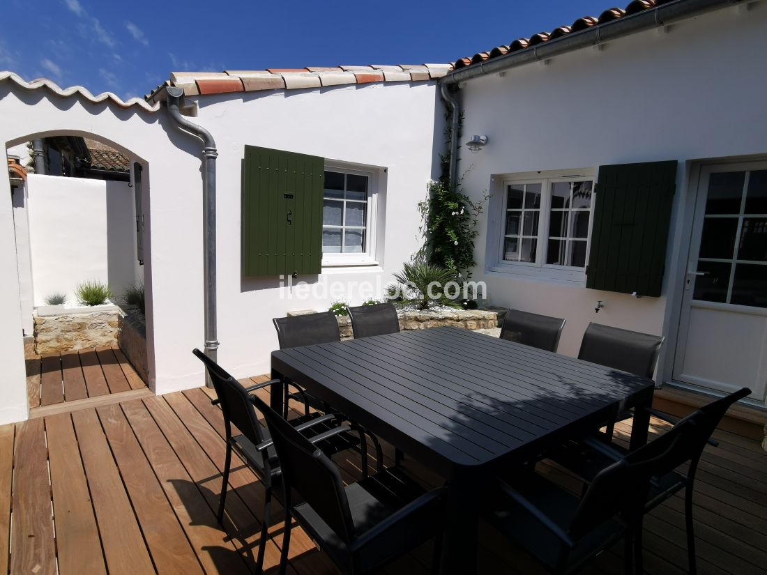 Photo 8 : PATIO d'une maison située à Ars en Ré, île de Ré.