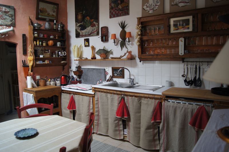 Photo 3 : CUISINE d'une maison située à Saint-Clément-des-Baleines, île de Ré.