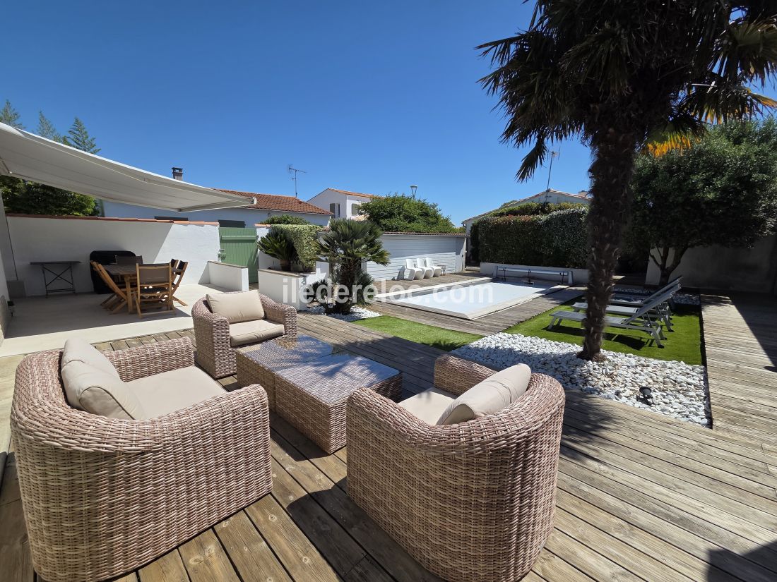 Photo 25 : TERRASSE d'une maison situ&eacute;e &agrave; Saint-Martin-de-R&eacute;, &icirc;le de R&eacute;.