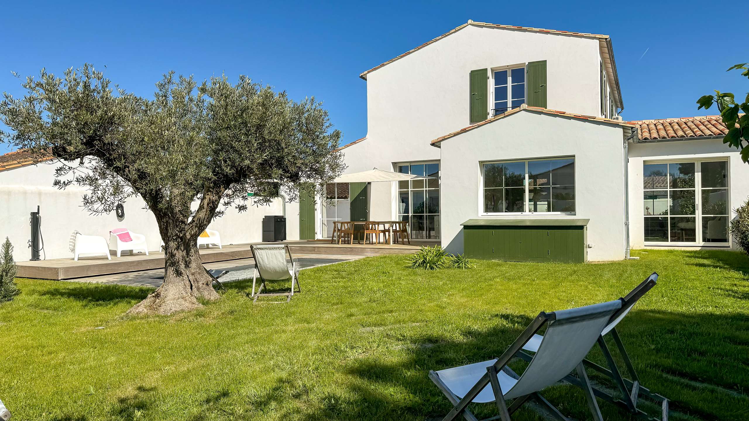 Photo 2 :  d'une maison située à La Couarde-sur-mer, île de Ré.